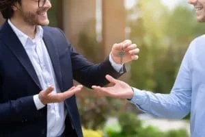 Remise des clés à l'Agent immobilier